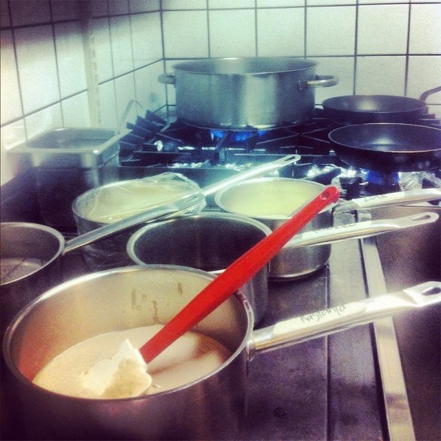 Demo raahaa kattilansa Tampereelle.