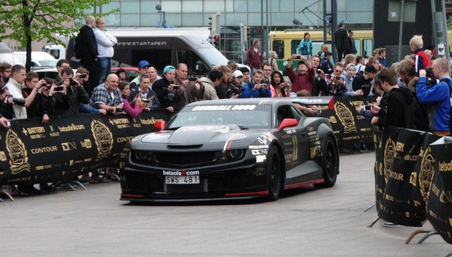 Kilpailun ehkä ilkeimmän näköinen auto tämä Camaro.