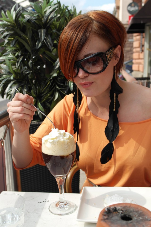 Rakkaalle ystävälleni maistui myös jälkiruoaksi myös irish coffee.