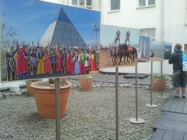 Meitä hemmoteltiin mm. taiteella