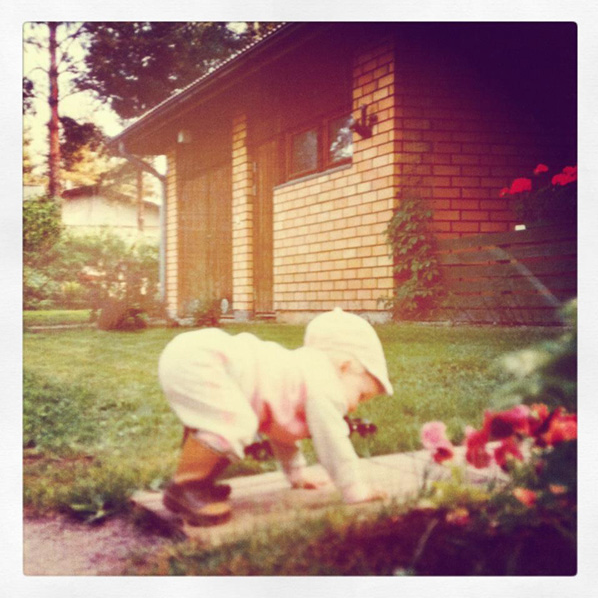 Jotkut unelmat lähtee autotallista - kuvassa ensiaskeleeni, sekä ensimmäinen studioni.