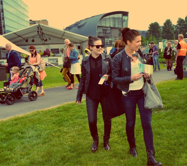 Ovet auki ja festarivieraat vauhtiin