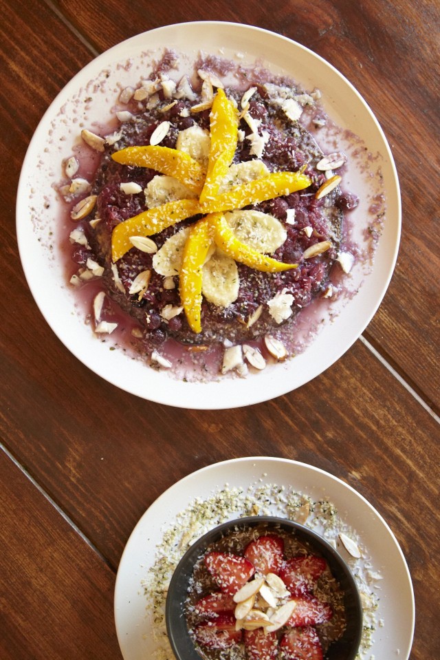 Terveelliset hedelmämarjaiset banaanilättyset maistuvat herkkusuillekin.