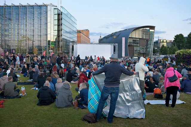 Leffapiknik Kansalaistorilla elokuussa.