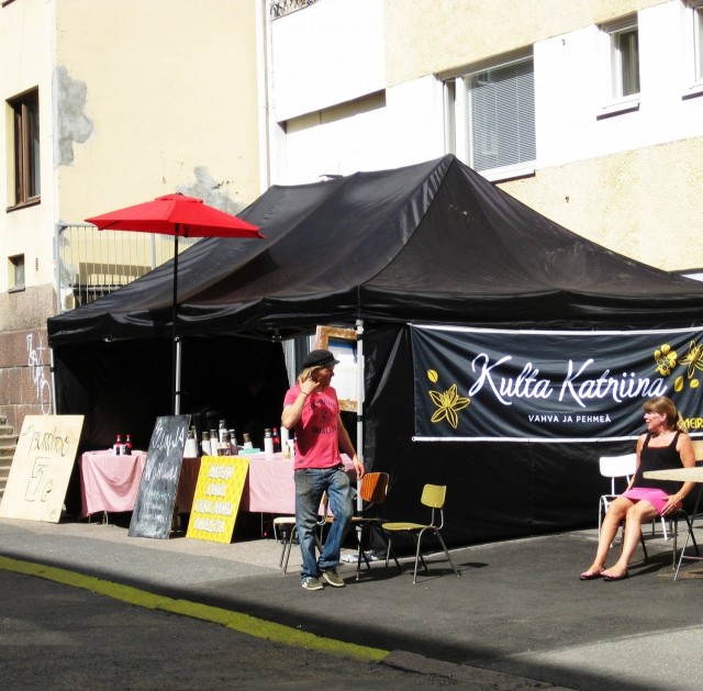 Täältä sai kahvia ja viiden euron burritoja.