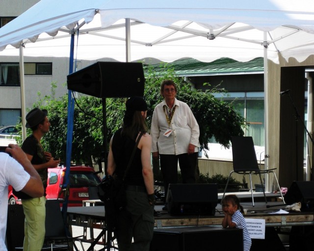 Rap-Mummo esiintyi ensimmäisten joukossa.