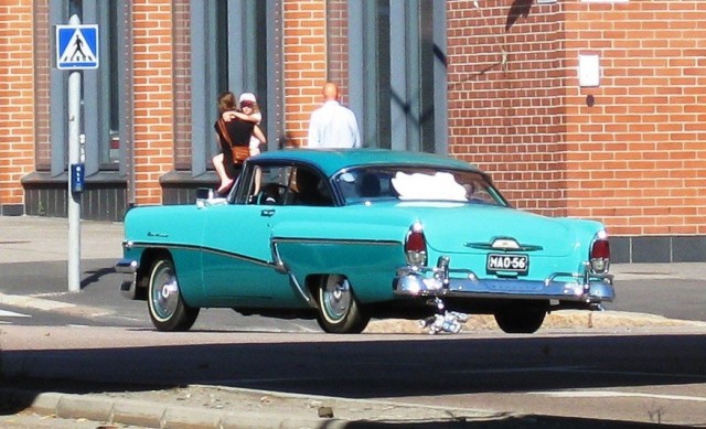 Myös vastanaineet huristelivat Kalasataman kulmilla.