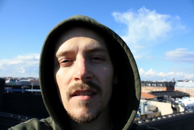 Super Janne kantaa korkensa kekoon hyvän asian puolesta.