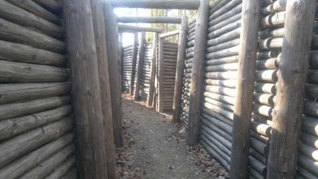 Elo tää juoksuhaudoissa on..