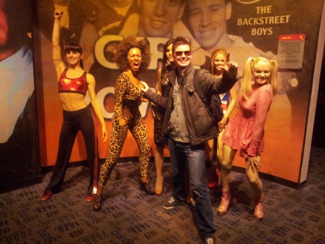 Nauti elämästäsi. Leiki. Unelmoi. Mene joka päivä kohti unelmaasi ja nauti matkasta.  Naura itsellesi. Naura virheillesi. Madame Tussauds, New York