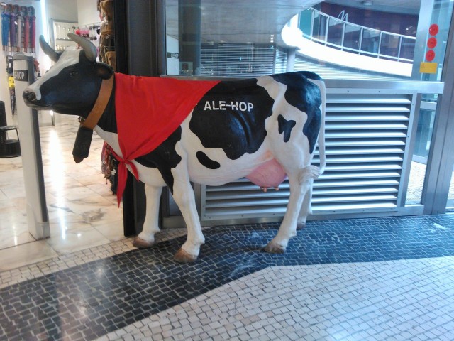 Mansikki houkutteli Lissabonissa shoppailemaan :)