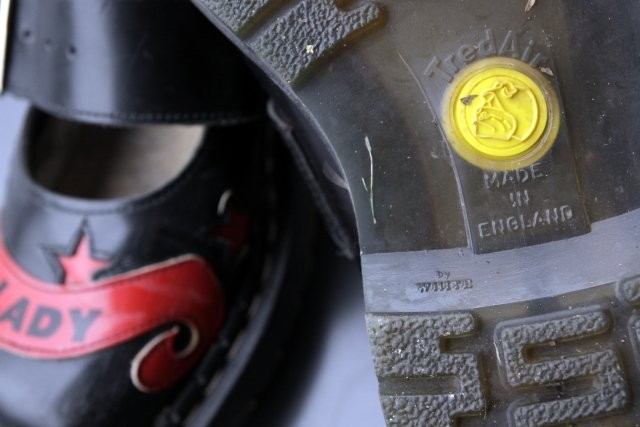 pps. Made in England ja ilmatyynylliset pohjat (samat kuin Doceissa) :)