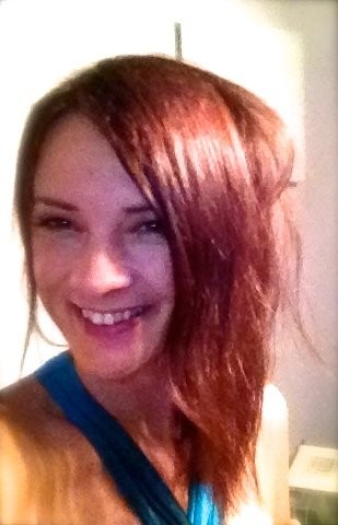 Kato, tuli punapää! Kastanjanruskea hennaväri oli vähissä, mutta se ei menoa haitannut.