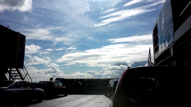 Lauttamatka saareen + paskainen tuulilasi