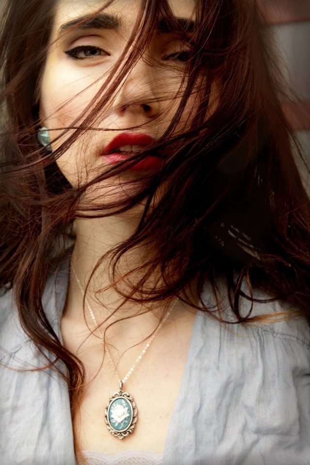 Tämä korusetti (korvikset ja kaulakoru) on kuin SH:lle tehty!