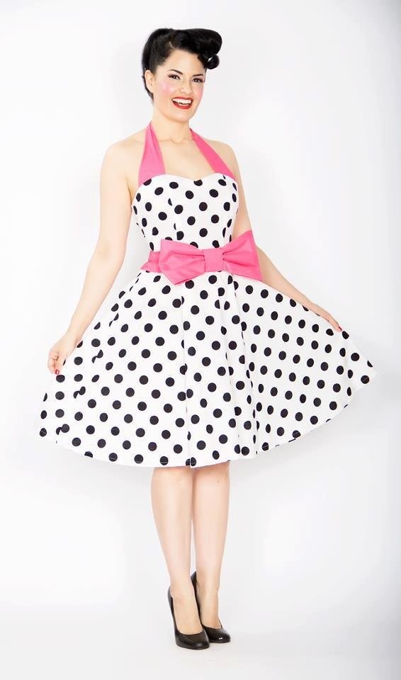 Bernie Dexter suunnittelemassani mekossa