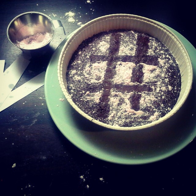 Tulinen laavakaakku - #sigurHKI