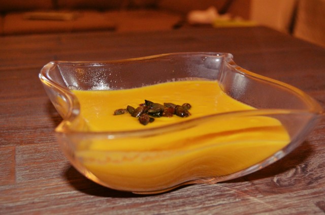 Porkkanaviikko alkoi keitolla joka vei kielen mennessään.