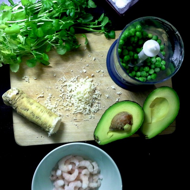 Bataatin kaveriksi paljon vihreää!