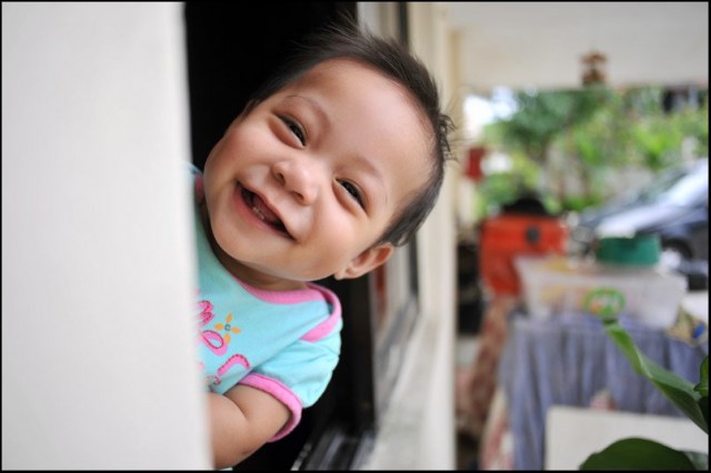 Toisella on #ekatyöpaikka lapsimallina ja toisella toimitusjohtajana. Aika jees. Kuva Flickr (CC BY SA) HaniSham™