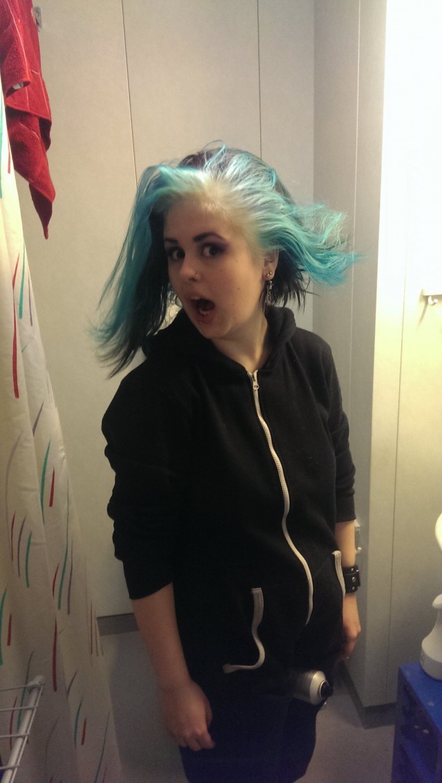 IHAN VALMIINA KAMERAN ETEEN !?!?! Tai... sitten EI..