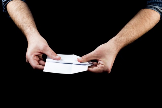 Osaatko tehdä täydellisen paperilennokin?