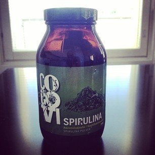 Noin 4 ruokalusikallista jaettuna aamuun, aamutreenin jälkeen ja ennen iltatreeniä.