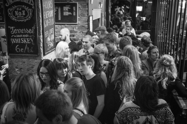 45 Specialin perinteisissä kesäkauden avajaisissa väkeä riitti tungokseksi asti.