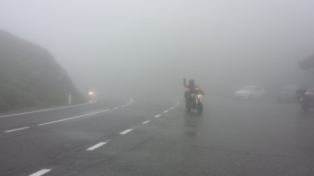 Näkyvyys oli heikko ja maisemat jäivät näkemättä.