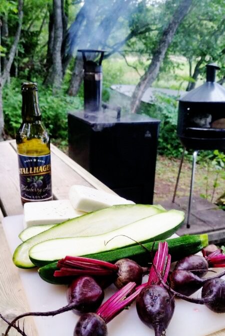 Savustuskokeiluja! Erityisesti savustettu halloumi oli muuten nannaa ♡