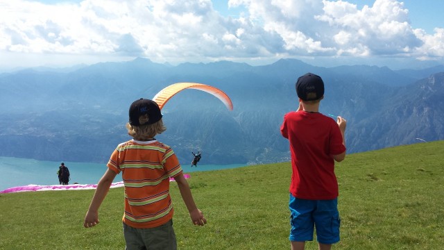 Monte Baldolla Italian Gardajärvellä voi myös riippuliitää.