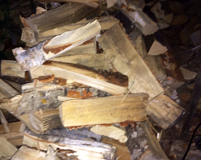 Halkojen hakkauksessa hermot lepää.