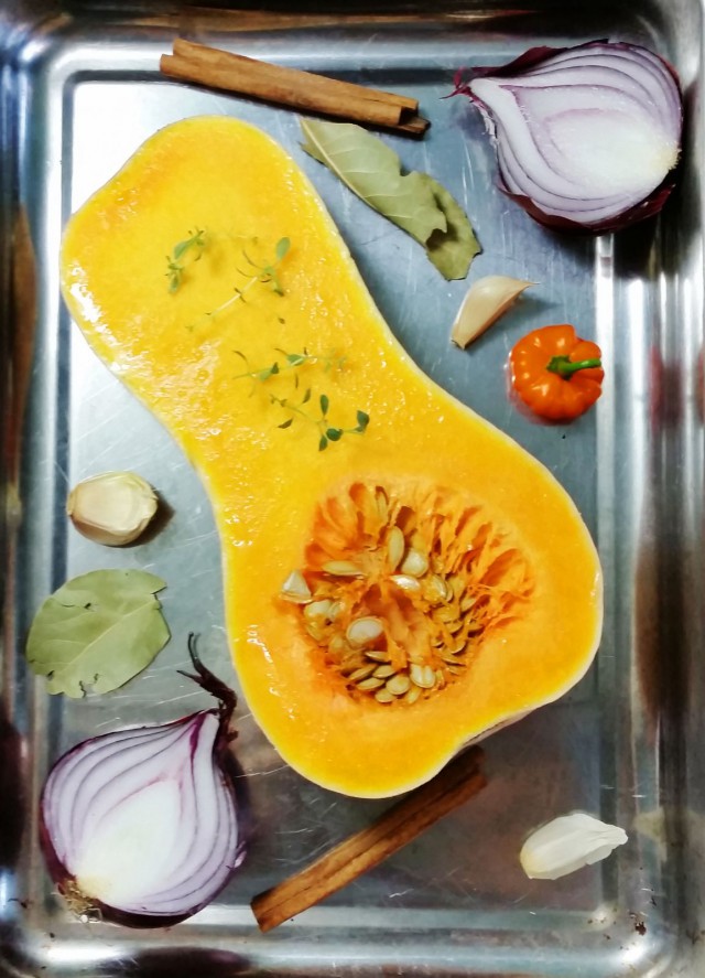 Tältä näytti erään kurpitsan kohtalo. Tuli hyvä soppa!