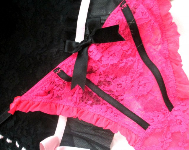 ja kermana kakun päälle!