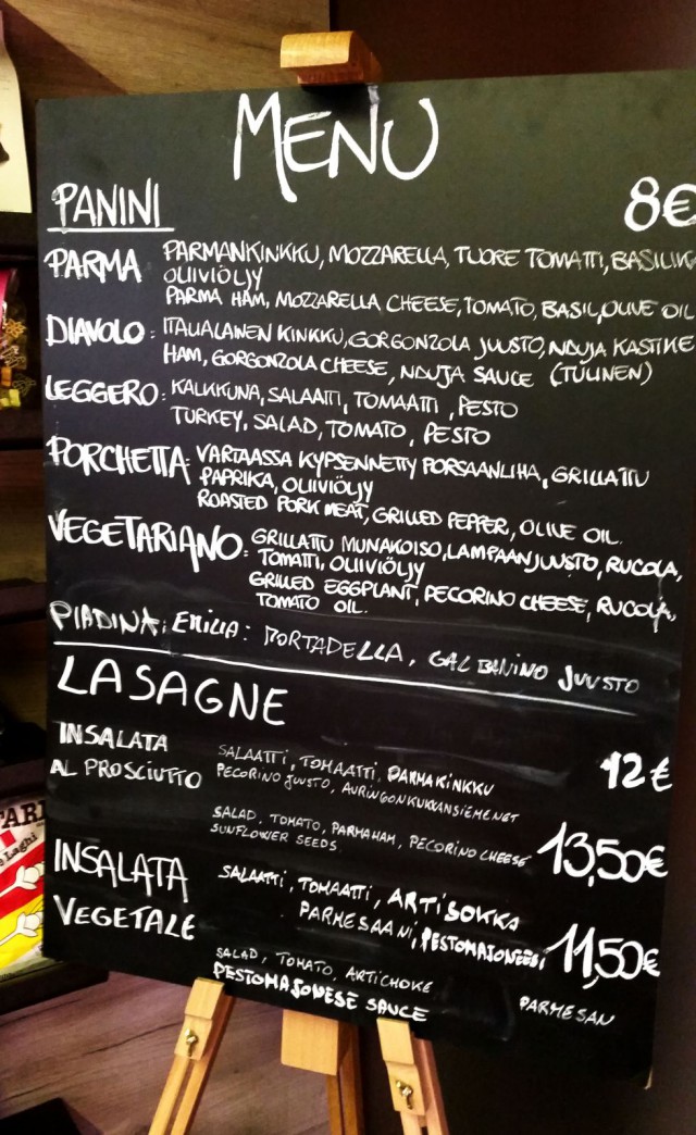 Testattu toistaiseksi: DIAVOLO! Piadinaa kehui kovasti eräs työkaverini, eli seuraavaksi sitten sitä testaamaan!