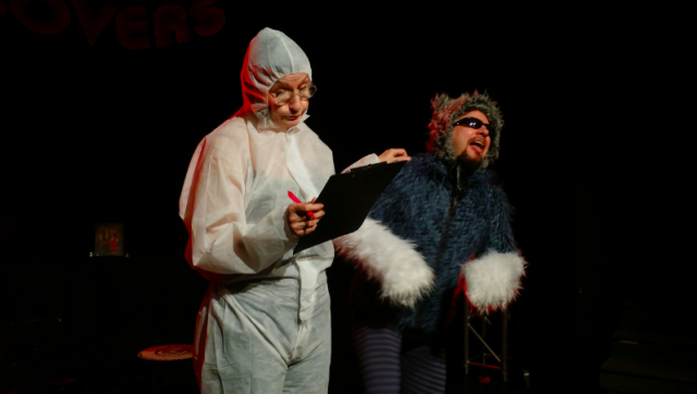 Homomittaaja ja Homokoira James Hirvisaari.