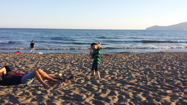 Elämä on seikkailu jossa on hyviä ja huonoja päiviä. Kuva Italiasta joltain beachilta.