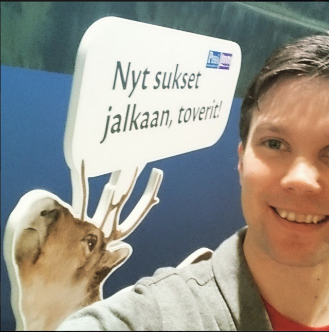 Ilkka O. Lavas pohti matkamessuilla uniikkeja arvolupauksia.