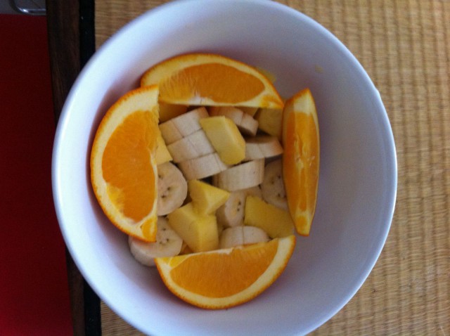 Ison banaanitertun saa dollarilla. Appelsiinit ja appelsiinimehu ovat aika kalliita. Mehupurkit yli kaksi dollaria ja appelsiini 0,50cent-0,80centtiä.