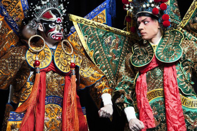 Wusheng Company tarjoilee ihka-aitoa Peking-oopperaa Suomen kielellä.