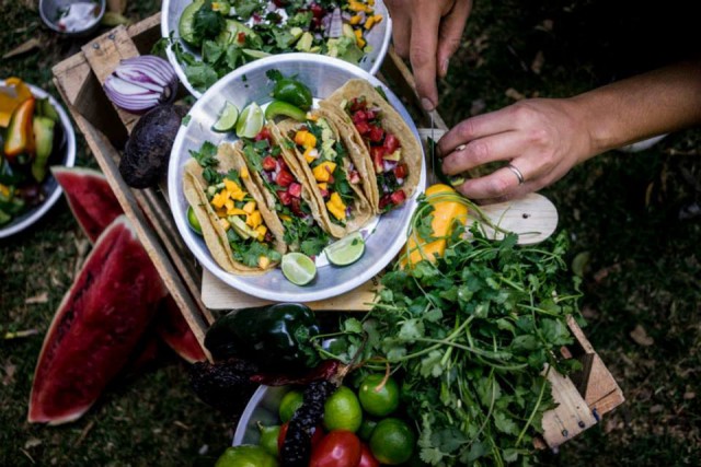 Nimi Ahorita on espanjaa ja tarkoittaa ajanmäärettä, joka voi tarkoittaa nyt tai vaikka tunnin päästä, vähän fiiliksen mukaan.