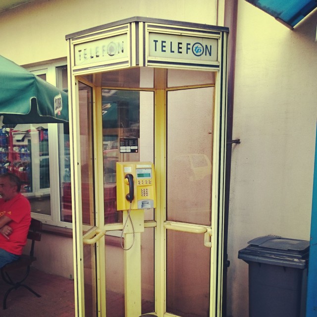 Innovointi lähtee aivojen hyvästä kunnosta. Treenaa aivojasi, jottet jämähdä menneisyyteen niinkuin tämä puhelin.