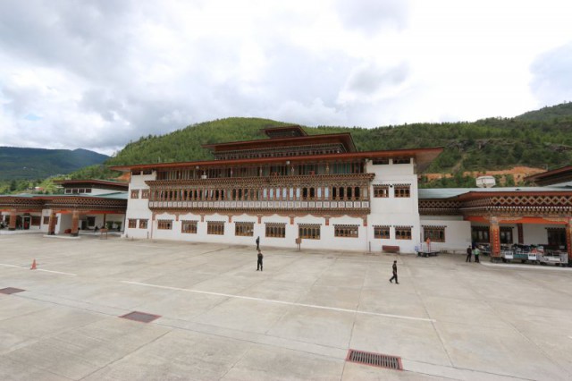 Paron lentokentän terminaalirakennus