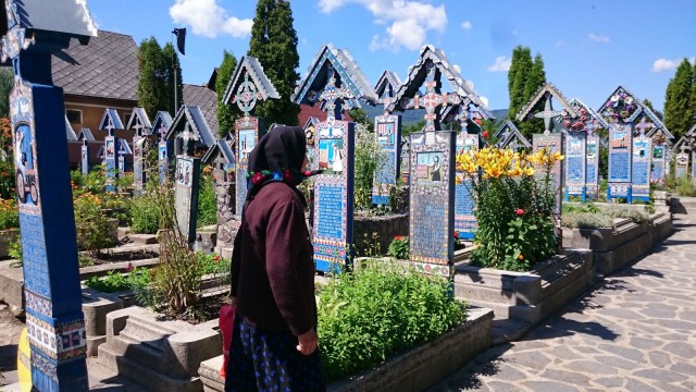 Hilpeä hautausmaa, Romania