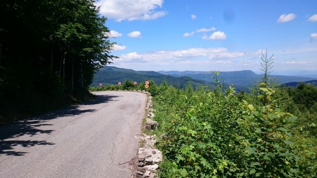 Romaniassa löytyy upeita teitä moottoripyöräilyyn.