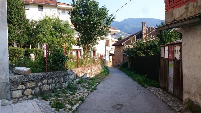 Sarajevon pikkukatuja.