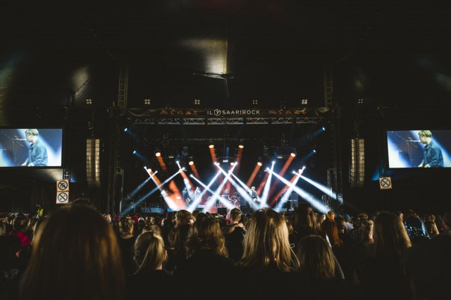 Tom Odel Ilosaaressa.