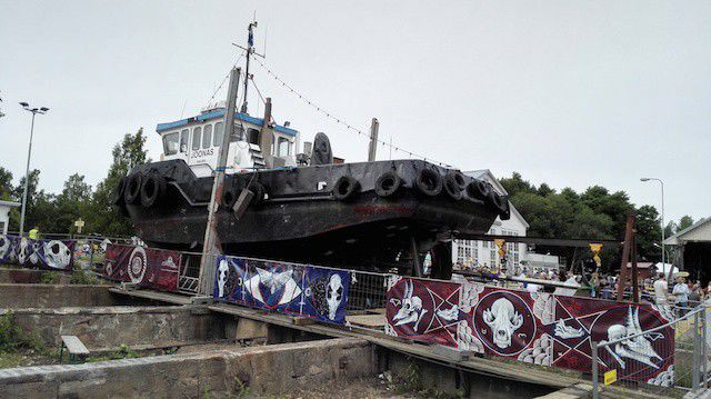 Telakka-alueelta löytyivät asiaankuuluvat koristukset.