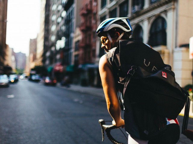 San Fransiscossa ja New Yorkissa Uber Rush -paketit liikahtavat polkupyörillä.