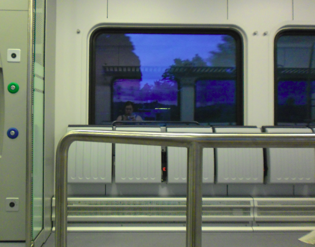 Kun juna kiisi halki sinisen